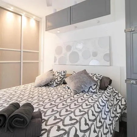 Apartment Tropical Paradise: A 5 Min Del mar